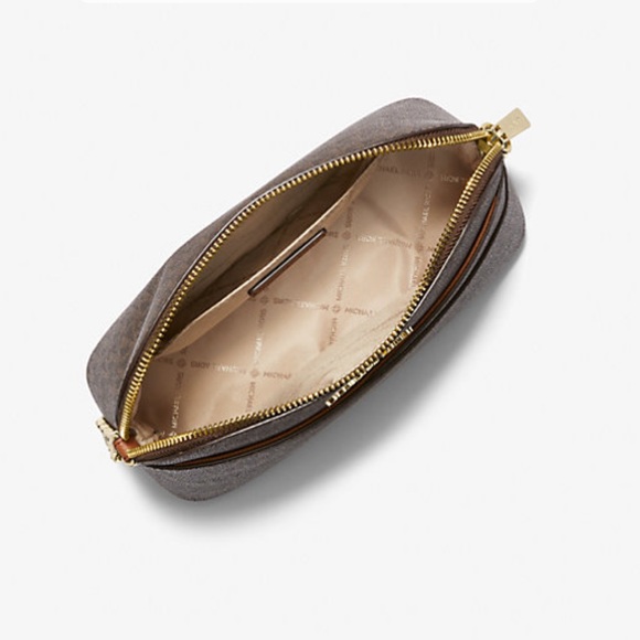 ❤️Sold❤️Michael Kors Jet Set Dome Crossbody Bag - Picture 4 of 5